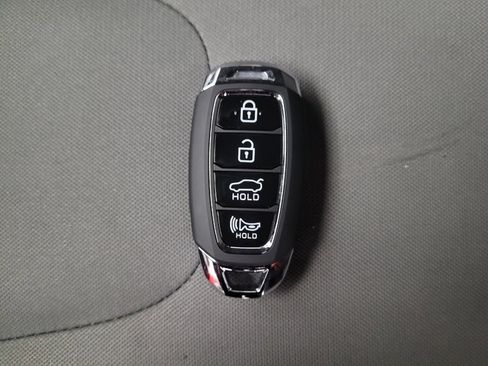 Used 2021 Hyundai Elantra SEL FWD image 32