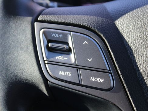 Used 2018 Hyundai Santa Fe Sport image 11