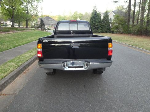 Used 2002 Toyota Tacoma PreRunner image 11