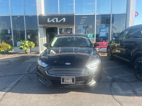 Used 2016 Ford Fusion SE FWD image 14