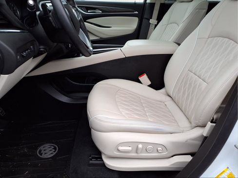 Used 2023 Buick Enclave Avenir AWD/4WD image 22