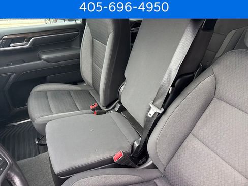 Used 2022 Chevrolet Silverado 1500 LT AWD/4WD image 31