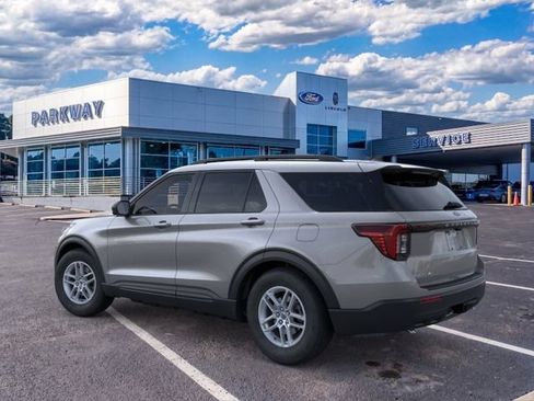 New 2026 Ford Explorer Active RWD image 4