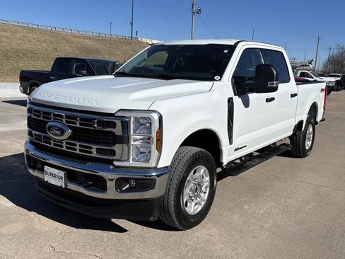 Used 2025 Ford F250 XLT w/ FX4 Off-Road Package image 8