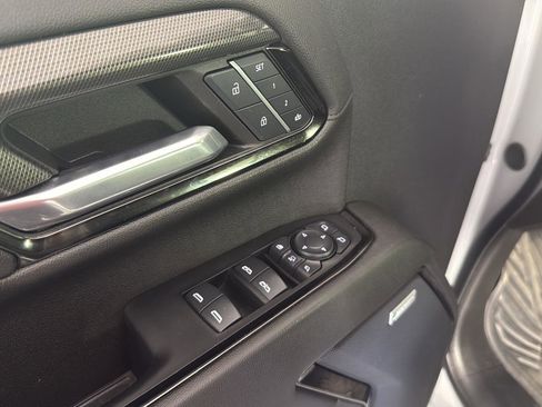 Used 2024 GMC Sierra 2500 AT4 w/ Technology Package AWD/4WD image 16