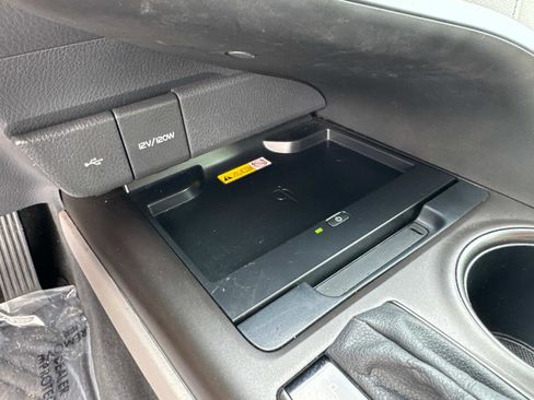 Used 2022 Toyota Camry XSE w/ Navigation Package image 25