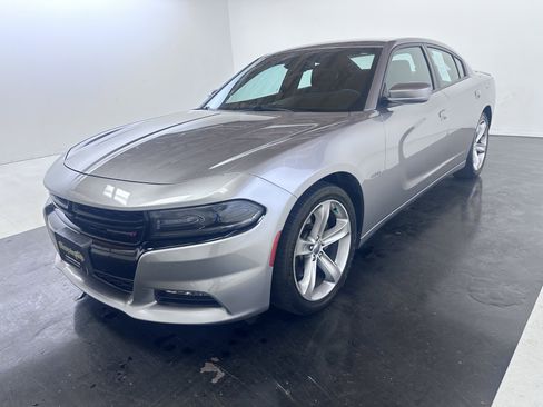 Used 2016 Dodge Charger R/T RWD image 6