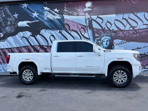 Used 2020 GMC Sierra 2500 Denali w/ Technology Package AWD/4WD image 1