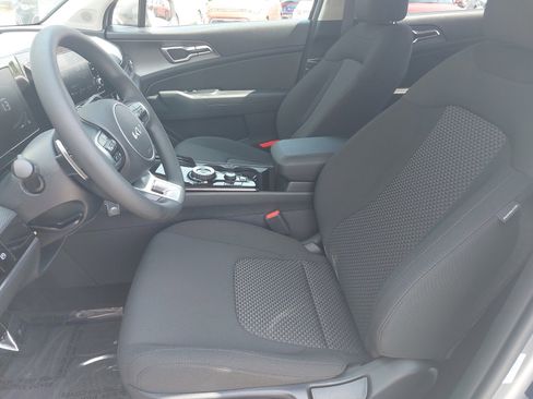 New 2025 Kia Sportage LX image 15