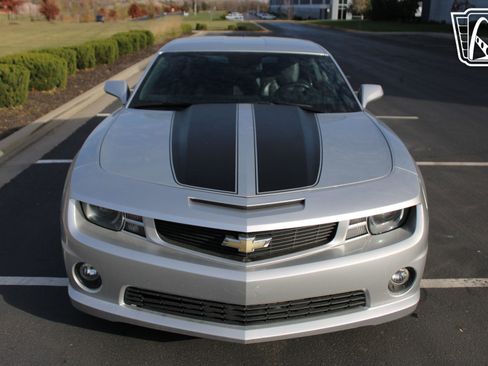 Used 2010 Chevrolet Camaro SS w/ RS Package image 14
