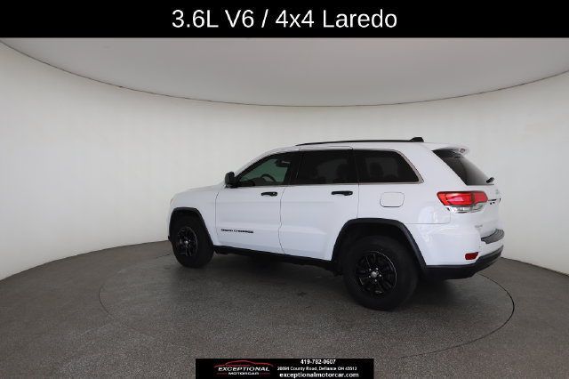 Used 2020 Jeep Grand Cherokee Laredo AWD/4WD image 9