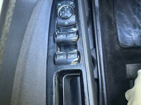 Used 2013 Ford Fusion SE FWD image 21