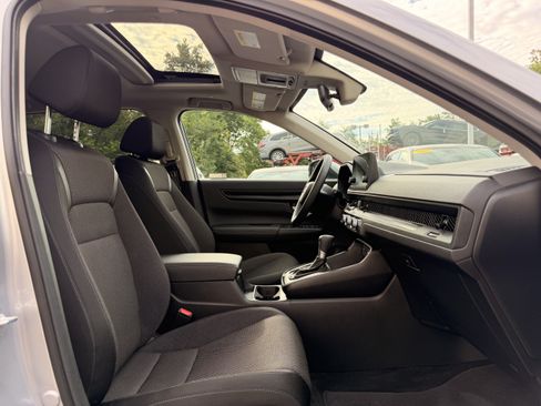 Certified 2024 Honda CR-V EX image 15