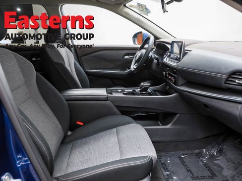 Used 2023 Nissan Rogue SV image 23