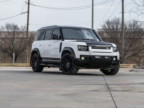 Used 2022 Land Rover Defender 110 X-Dynamic SE image 2