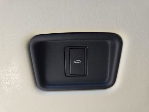 Certified 2024 Land Rover Range Rover SE AWD/4WD image 27