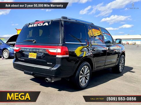 Used 2016 Lincoln Navigator Select image 12