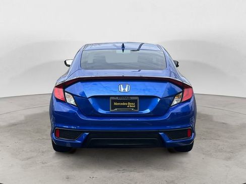 Used 2016 Honda Civic Touring image 4