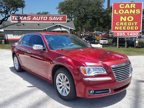 Used 2014 Chrysler 300 C RWD image 1