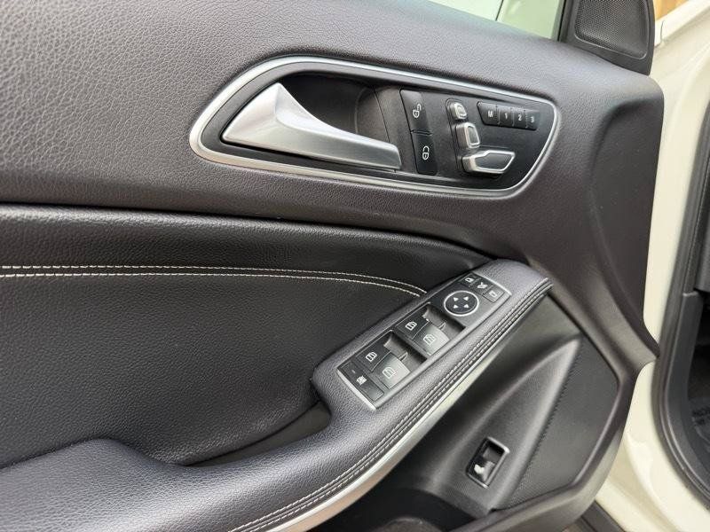 Used 2018 Mercedes-Benz GLA 250 4MATIC image 33