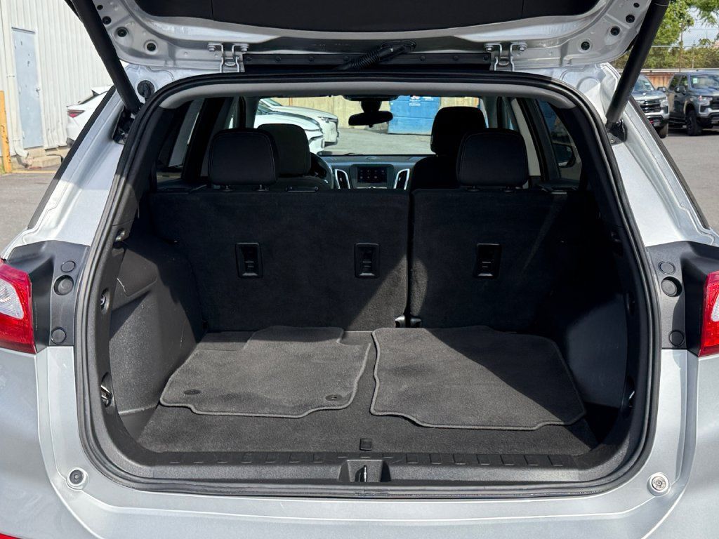Used 2021 Chevrolet Equinox LT AWD/4WD image 24