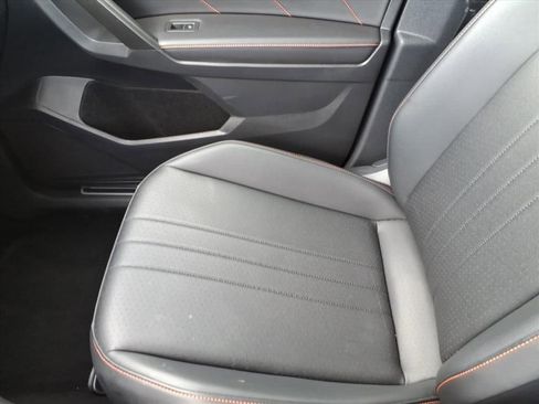 Used 2024 Volkswagen Tiguan Wolfsburg Edition image 31