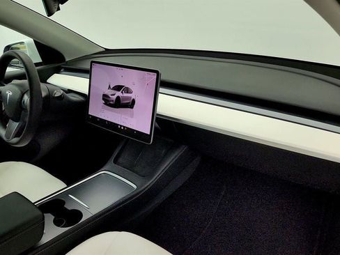 Used 2022 Tesla Model Y Performance AWD/4WD image 25