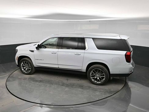 New 2026 GMC Yukon XL Denali w/ Denali Reserve Package AWD/4WD image 28