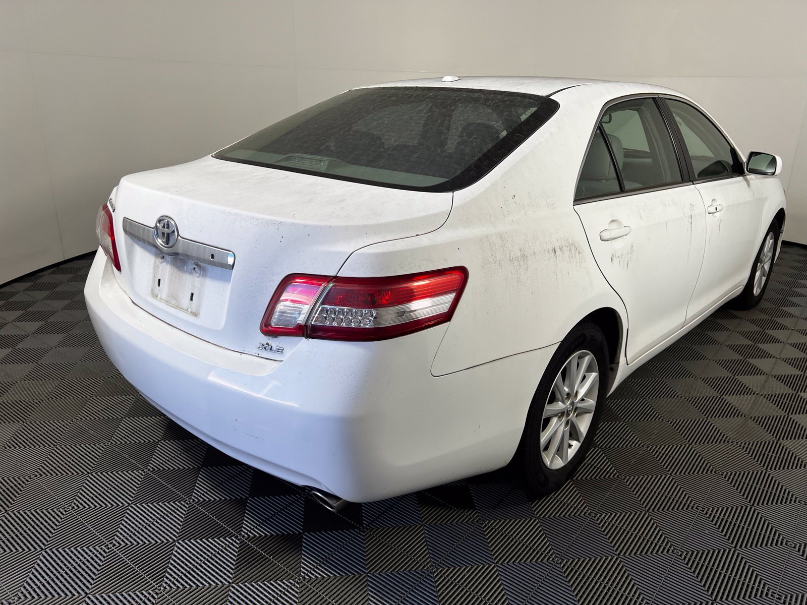 Used 2010 Toyota Camry XLE FWD image 5