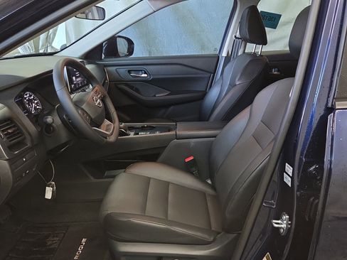 Used 2026 Nissan Rogue Dark Armor FWD image 4