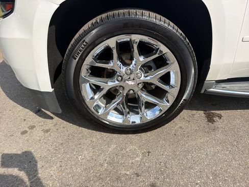 Used 2017 Chevrolet Suburban Premier AWD/4WD image 33