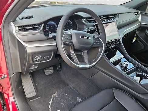 New 2025 Jeep Grand Cherokee Limited w/ Trailer Tow Package image 9