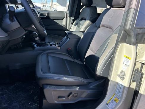 New 2025 Ford Bronco Outer Banks w/ Sasquatch Package AWD/4WD image 26