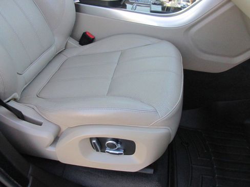 Used 2016 Land Rover Range Rover Sport Supercharged image 96