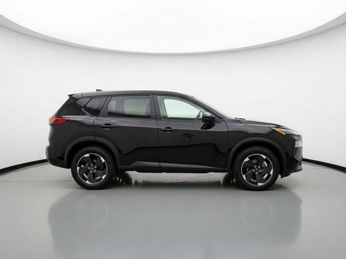 Used 2025 Nissan Rogue SV image 11