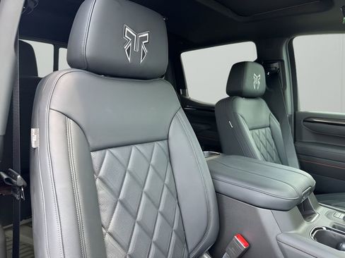 New 2025 GMC Sierra 1500 AT4 w/ AT4 Premium Package image 16