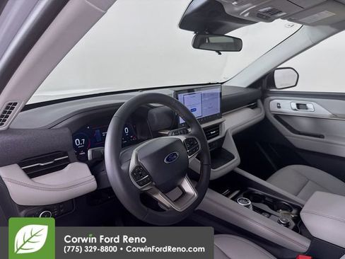 New 2025 Ford Explorer Active w/ Active Comfort Package image 9