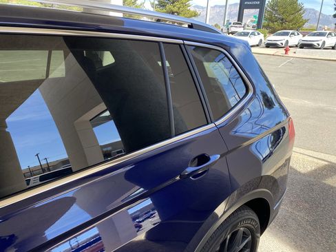 Used 2023 Volkswagen Tiguan SE w/ Panoramic Sunroof Package image 55