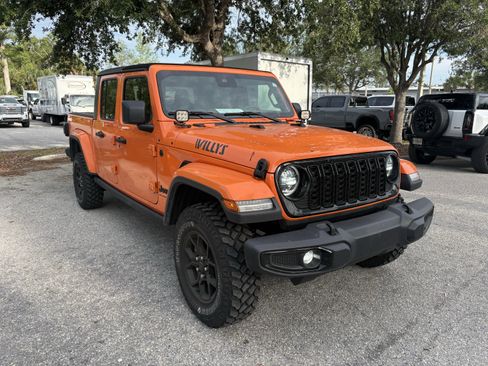 Used 2025 Jeep Gladiator Sport AWD/4WD image 1