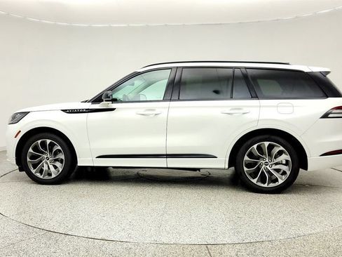 Used 2025 Lincoln Aviator 2WD w/ Jet Appearance Package image 8
