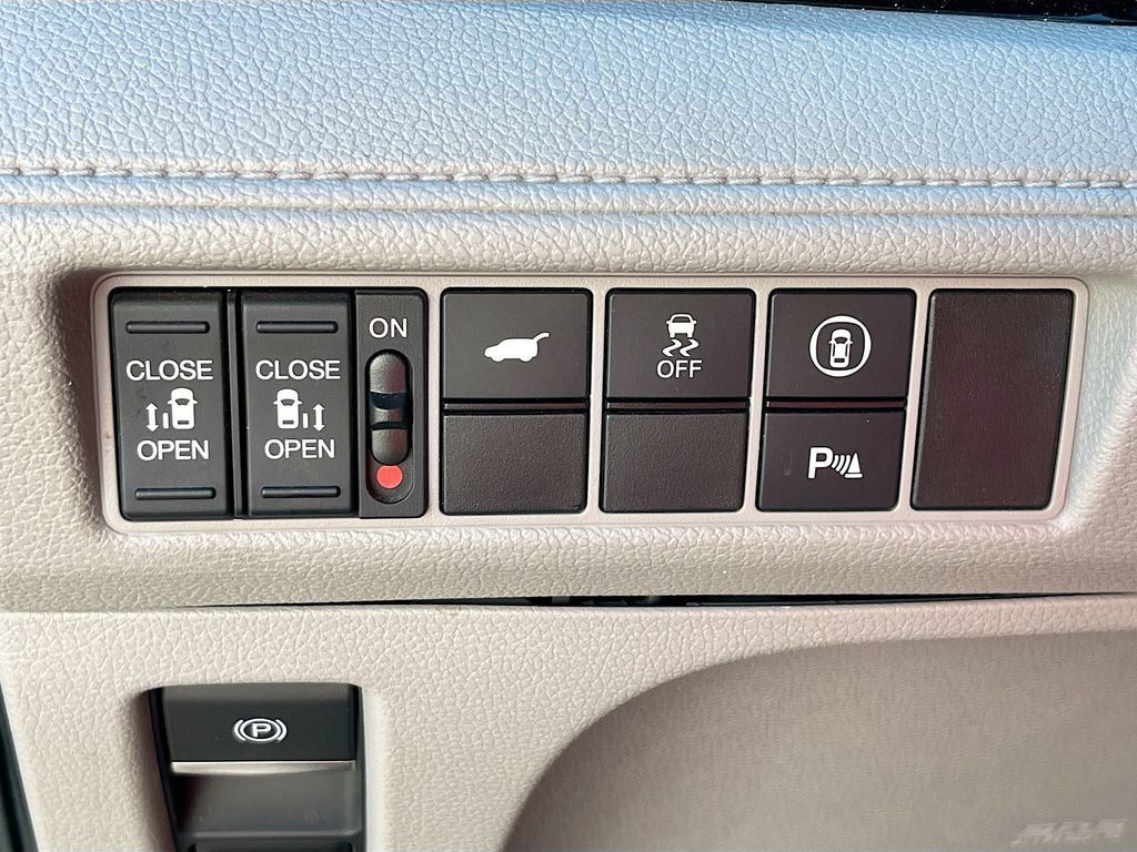 Used 2024 Honda Odyssey Touring image 10