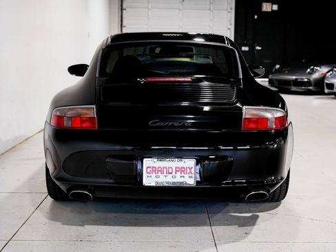 Used 2004 Porsche 911 Carrera RWD image 4