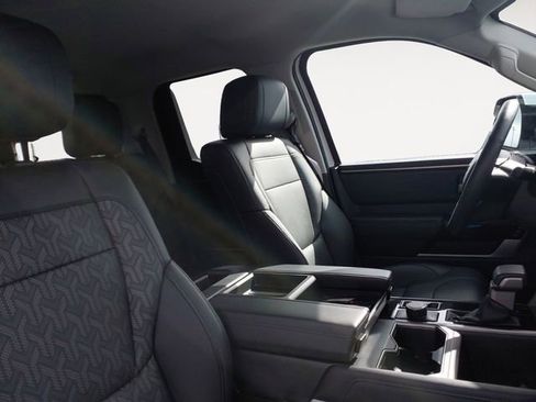 Used 2023 Toyota Tundra Limited image 15