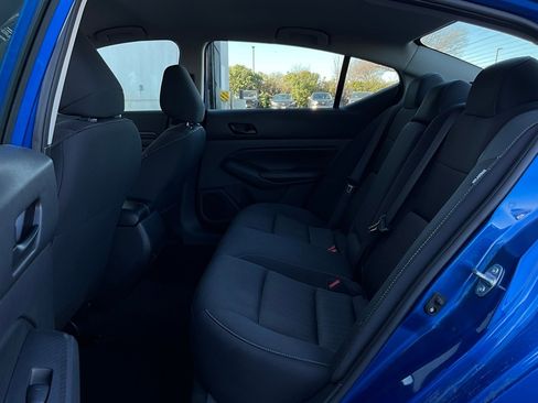 Used 2025 Nissan Altima 2.5 SV image 11