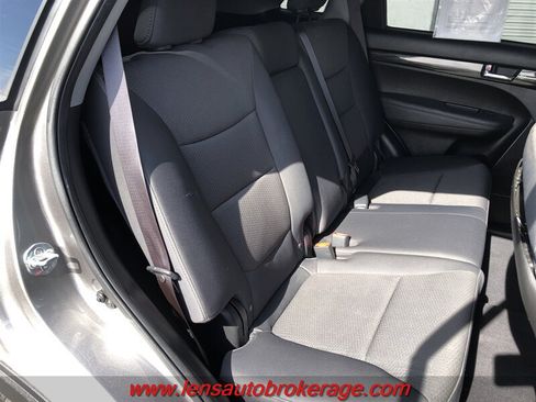 Used 2012 Kia Sorento LX w/ V6 Convenience Pkg FWD image 19