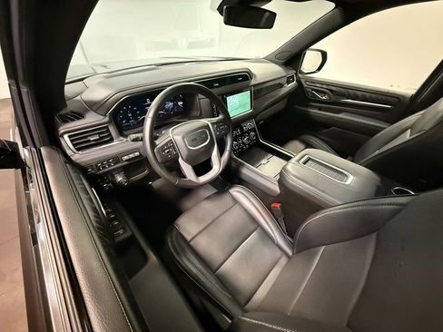 Used 2024 GMC Yukon Denali image 2