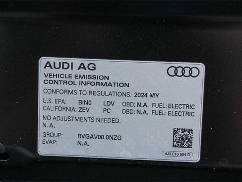 Used 2024 Audi RS e-tron GT w/ Carbon Performance Package image 29