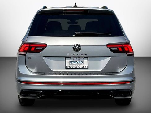 Used 2022 Volkswagen Tiguan SE R-Line FWD image 5