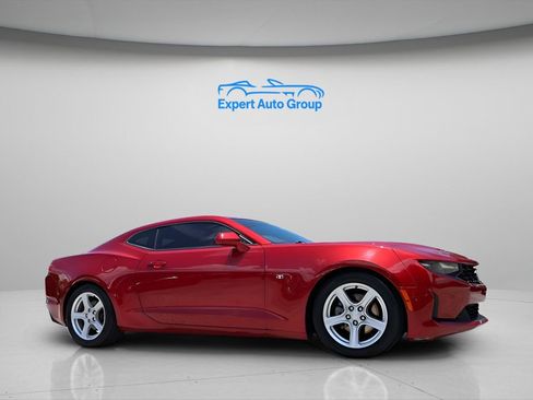 Used 2021 Chevrolet Camaro LT RWD image 11