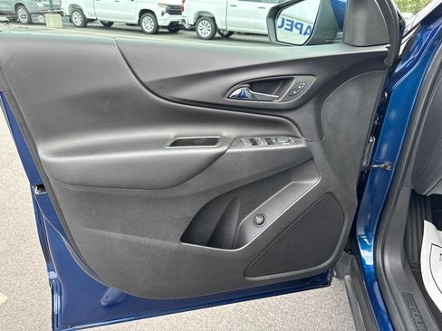 Used 2022 Chevrolet Equinox LT AWD/4WD image 14